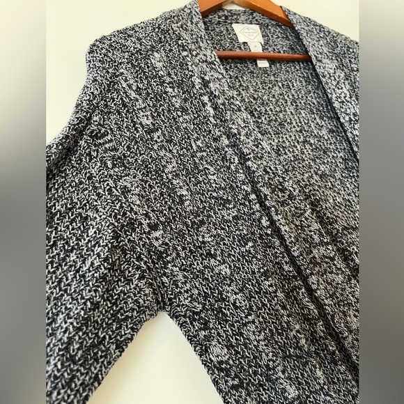 St. John’s Bay Charcoal long Knit Open Cardigan Women’s Size Medium - Picture 3 of 15